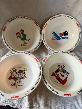 Kellogg's Plastic Cereal Bowls - Set of 4, White with Character Art. Never used